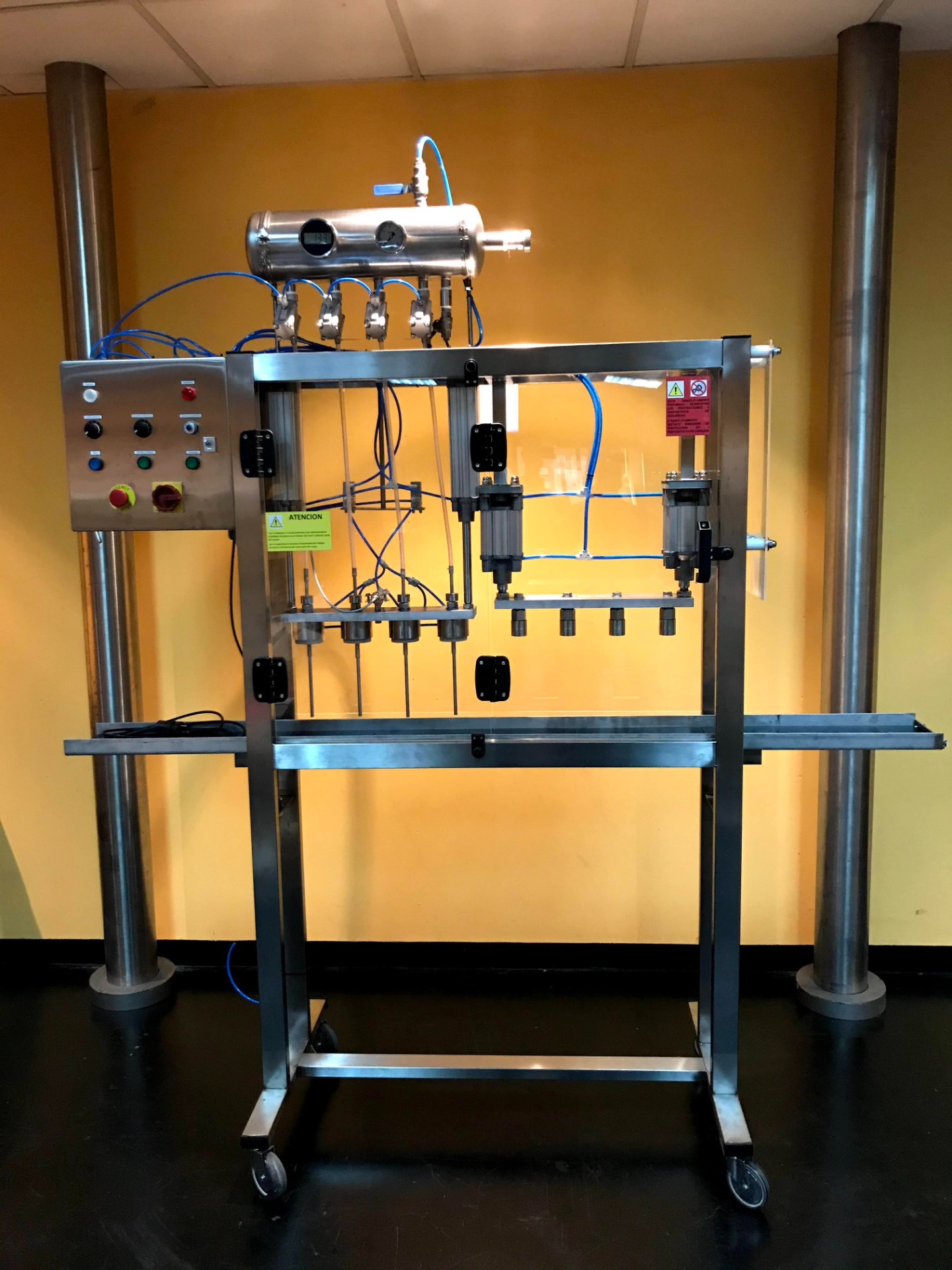 Linea riempi/tappa BOTTIGLIE