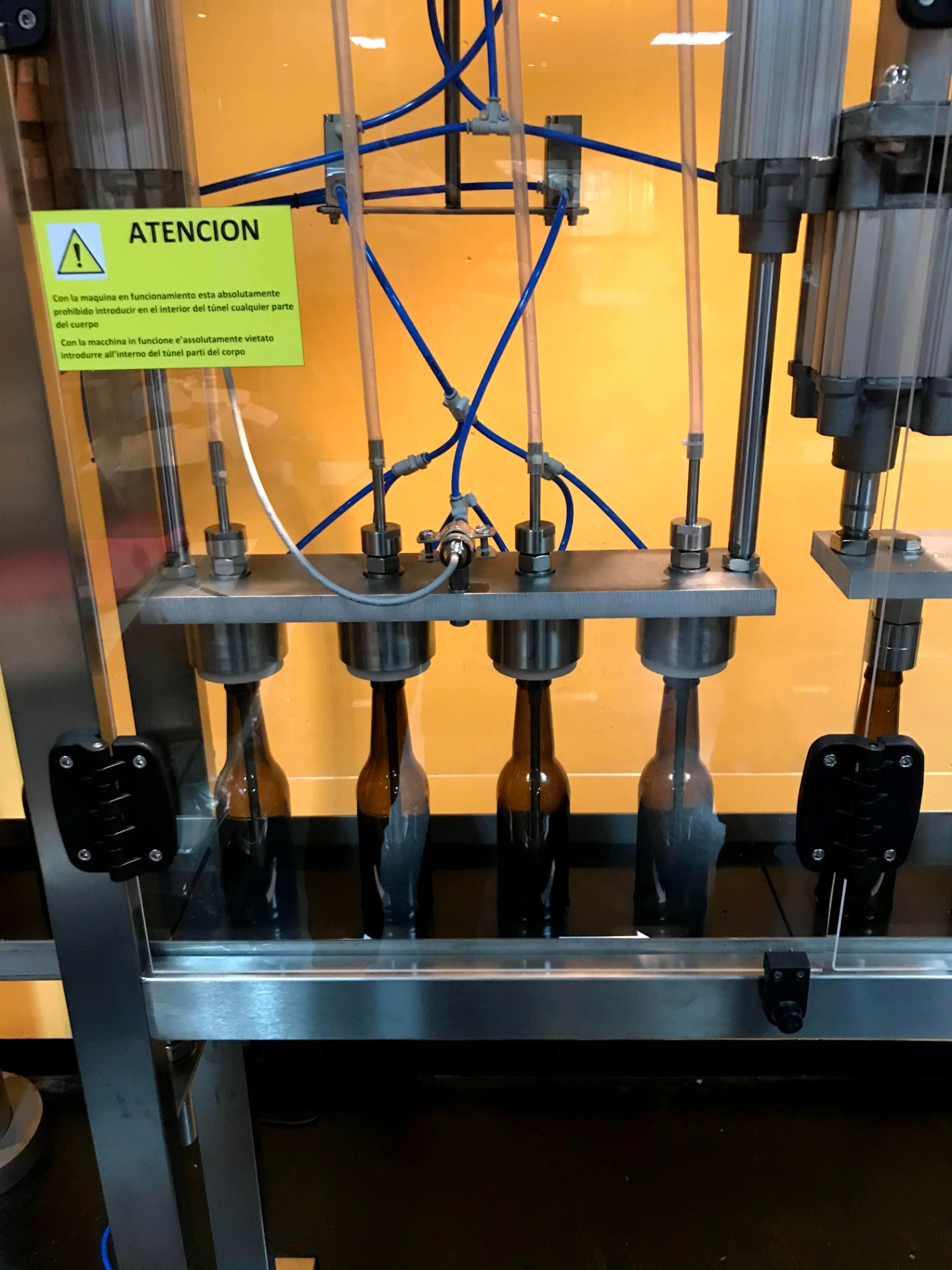 Tappatrice bottiglie